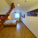 Tolstefanz Apartament *
